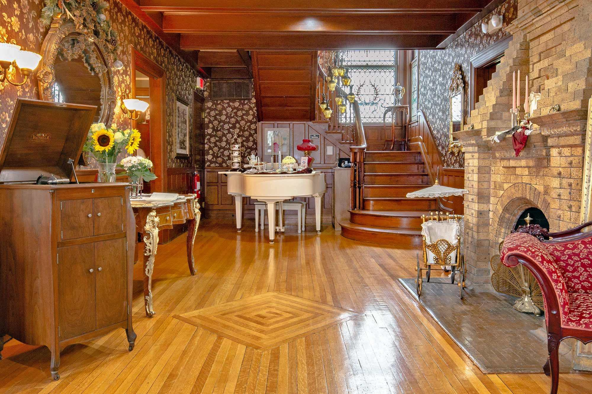 About the Mathis House at 600 Main - Toms River, NJ Bed